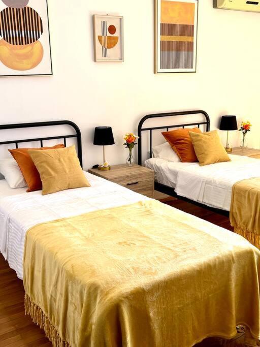 Seaview Penthouse On The Square Apartment Aigio Bagian luar foto